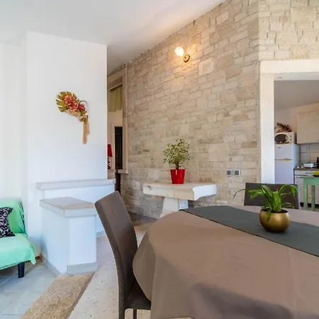 Apartament Fuer 5 Personen Ca 70 Qm In Krnica, Istrien Bucht Von Rasa