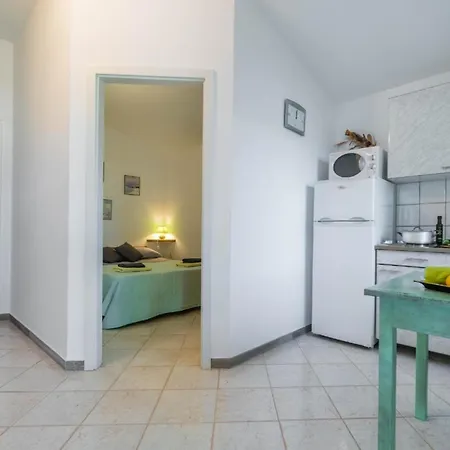 Fuer 5 Personen Ca 70 Qm In Krnica, Istrien Bucht Von Rasa 公寓 卡尼卡