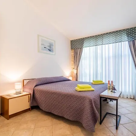 Fuer 5 Personen Ca 70 Qm In Krnica, Istrien Bucht Von Rasa * 卡尼卡